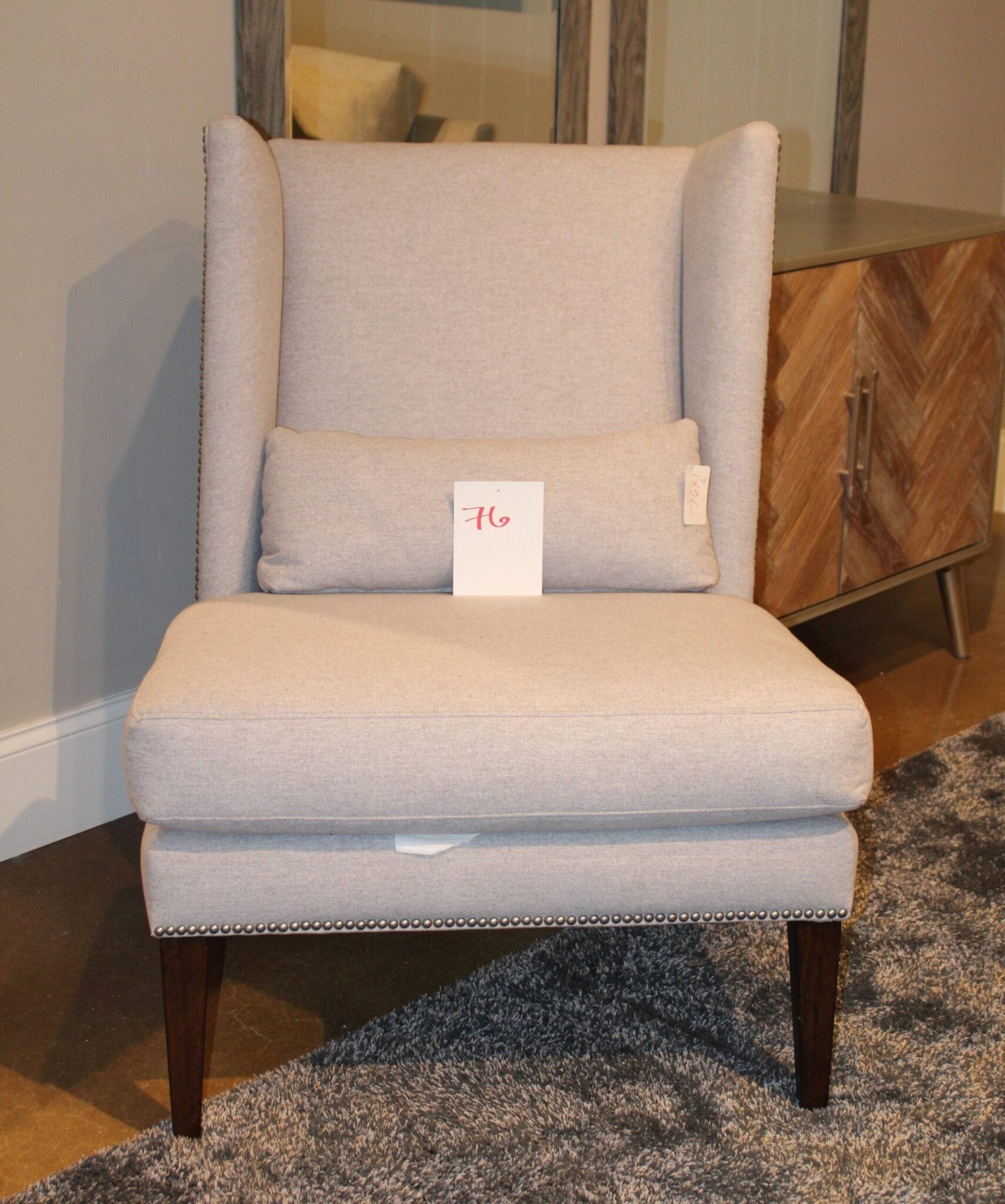 Accent Chair 076