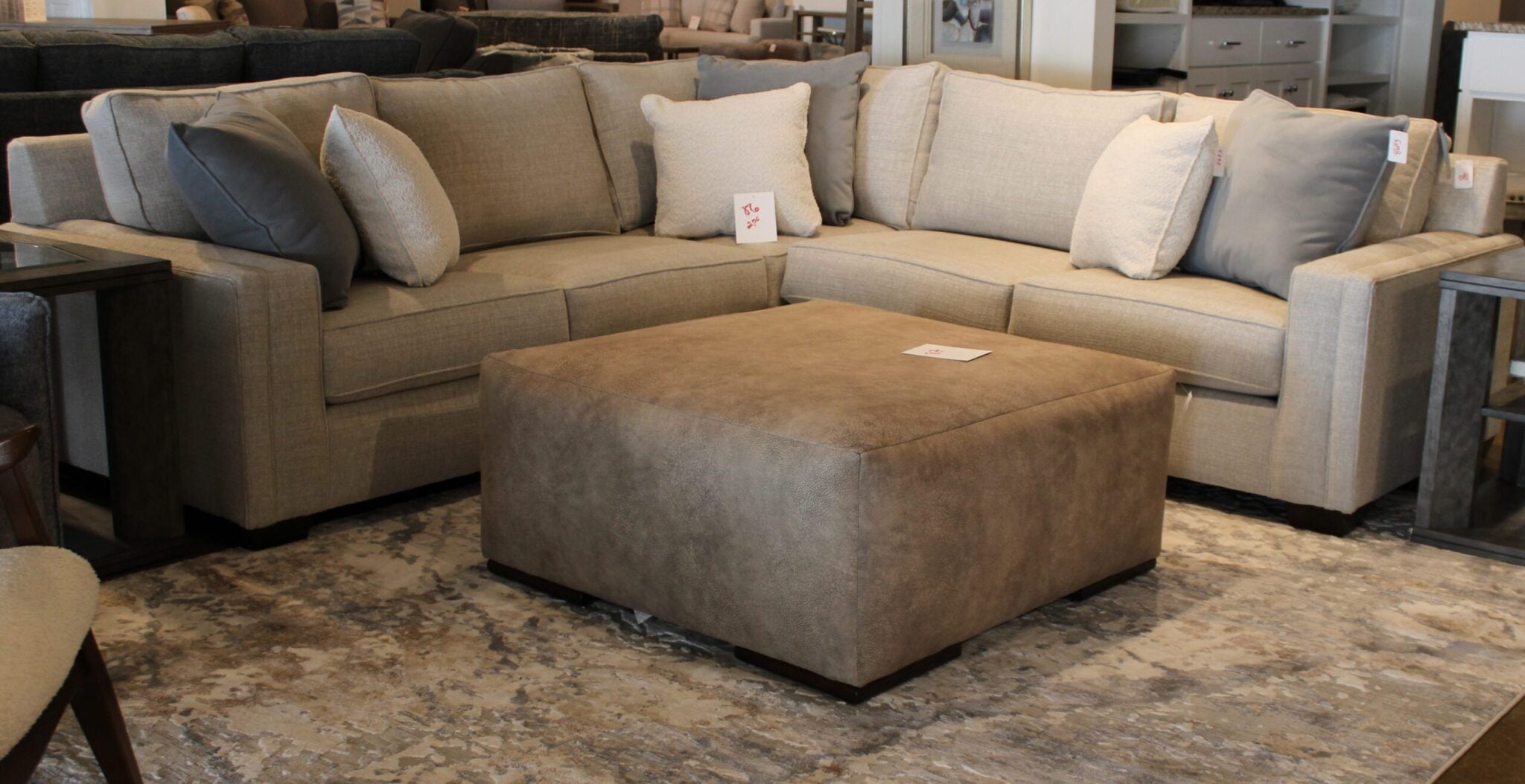 2pc Sectional Sofa 086