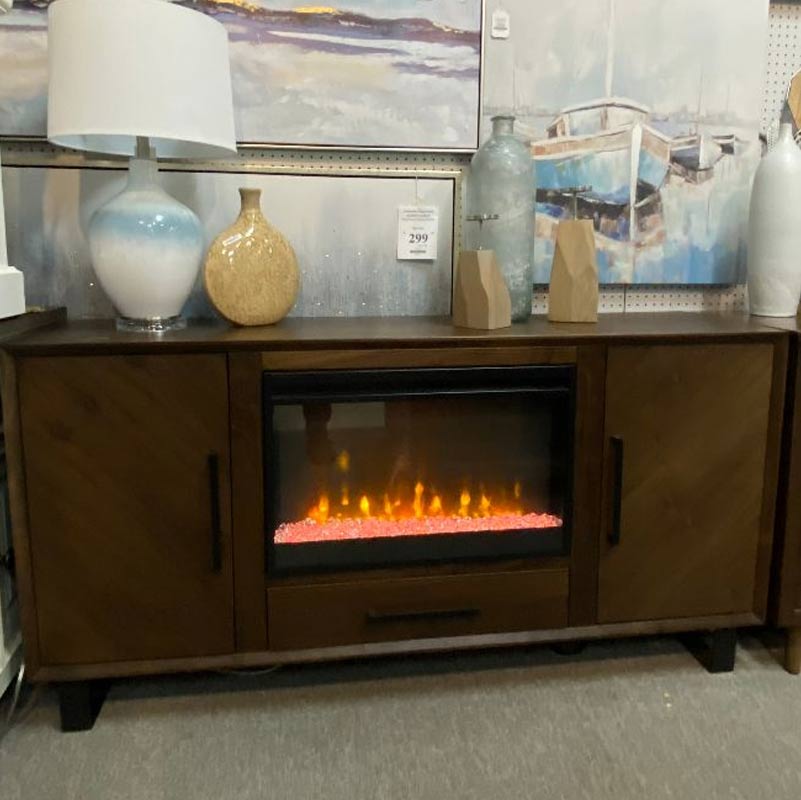 Media with Fireplace 680